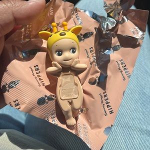 New Sonny Angel 🦒 Hipper